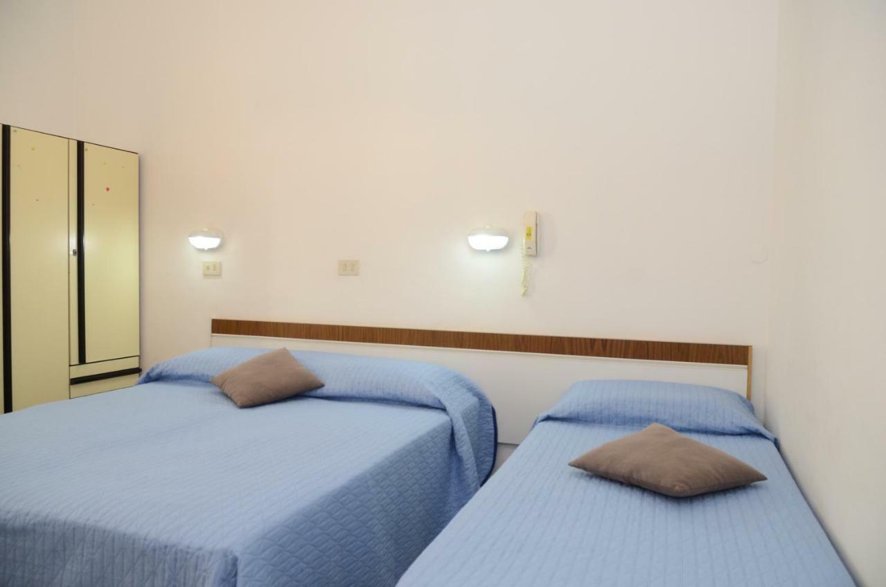Residence Edera Римини Экстерьер фото